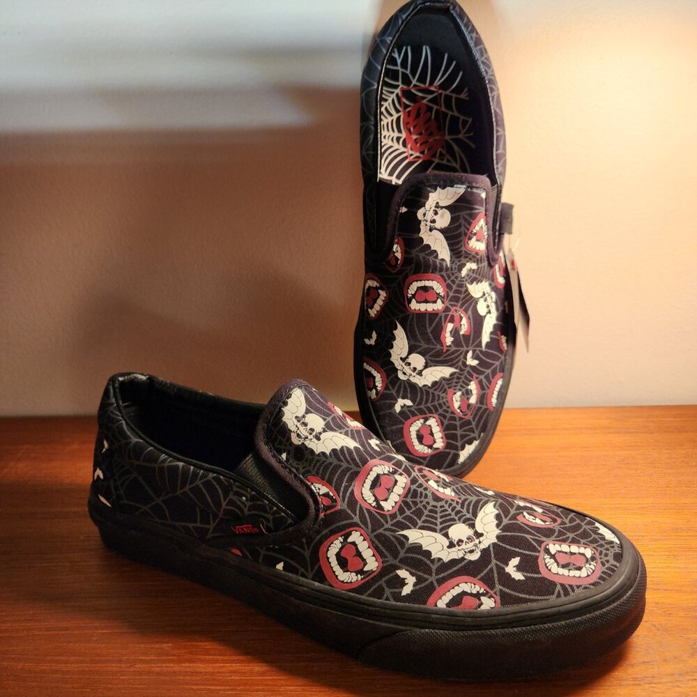 NWT VANS Classic Slip-on GLOW IN THE DARK Glow Frights Men Canvas Black (10.0) - Picture 8 of 16